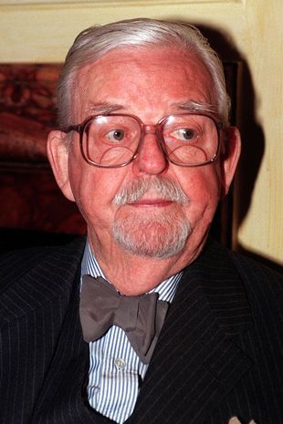 Tomlinson va delectar a milions de nens com el pare del clàssic musical Mary Poppins