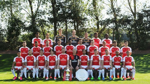 Foto do time do Arsenal 2015/16