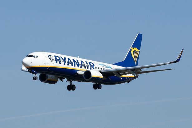 A Ryanair foi criticada pela CMA por não reembolsar clientes que não podem viajar legalmente