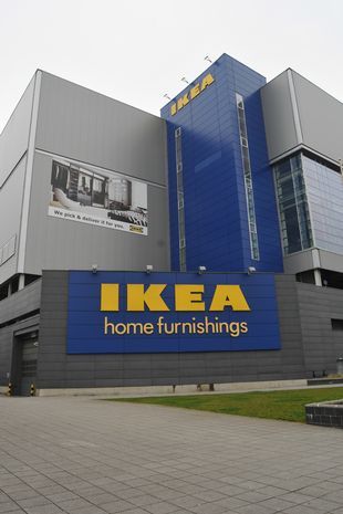 IKEA затваря първия по рода си голям магазин във Великобритания, оставяйки 350 работни места в риск