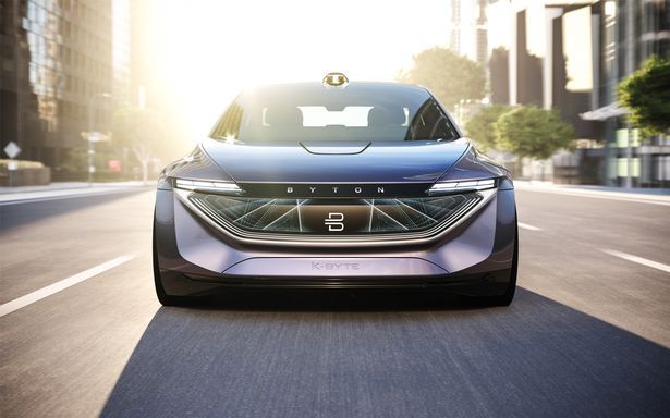 Битон открива футуристички аутомобил са 48-инчним дигиталном контролном плочом и АИ на ЦЕС 2019