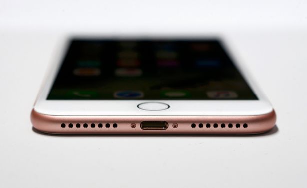 Falha na bateria do iPhone 7: o mais recente aparelho da Apple termina em ÚLTIMO teste independente de duração da bateria