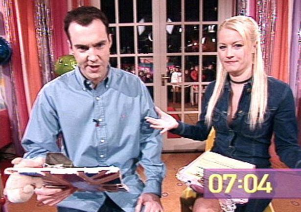 Johnny Vaughanas ir Denise Van Outen atsisveikina su manijos 4 kanalo ryto programa „Didieji pusryčiai“ 2001 m. Sausio 12 d., Penktadienis