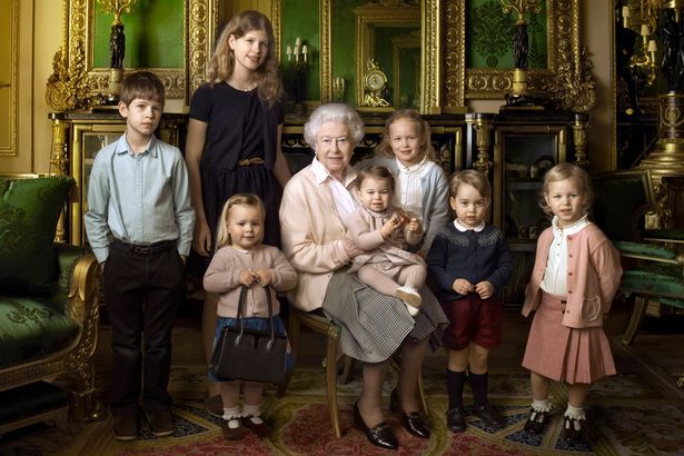 Karalienė ir jos vaikai