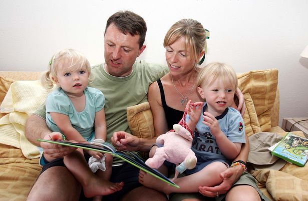 Британски пар Герри и Кате МцЦанн виђени су са својом дјецом Сеаном и Амелие