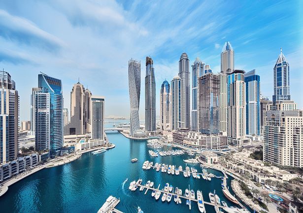 Dubajaus prieplauka su moderniais dangoraižiais